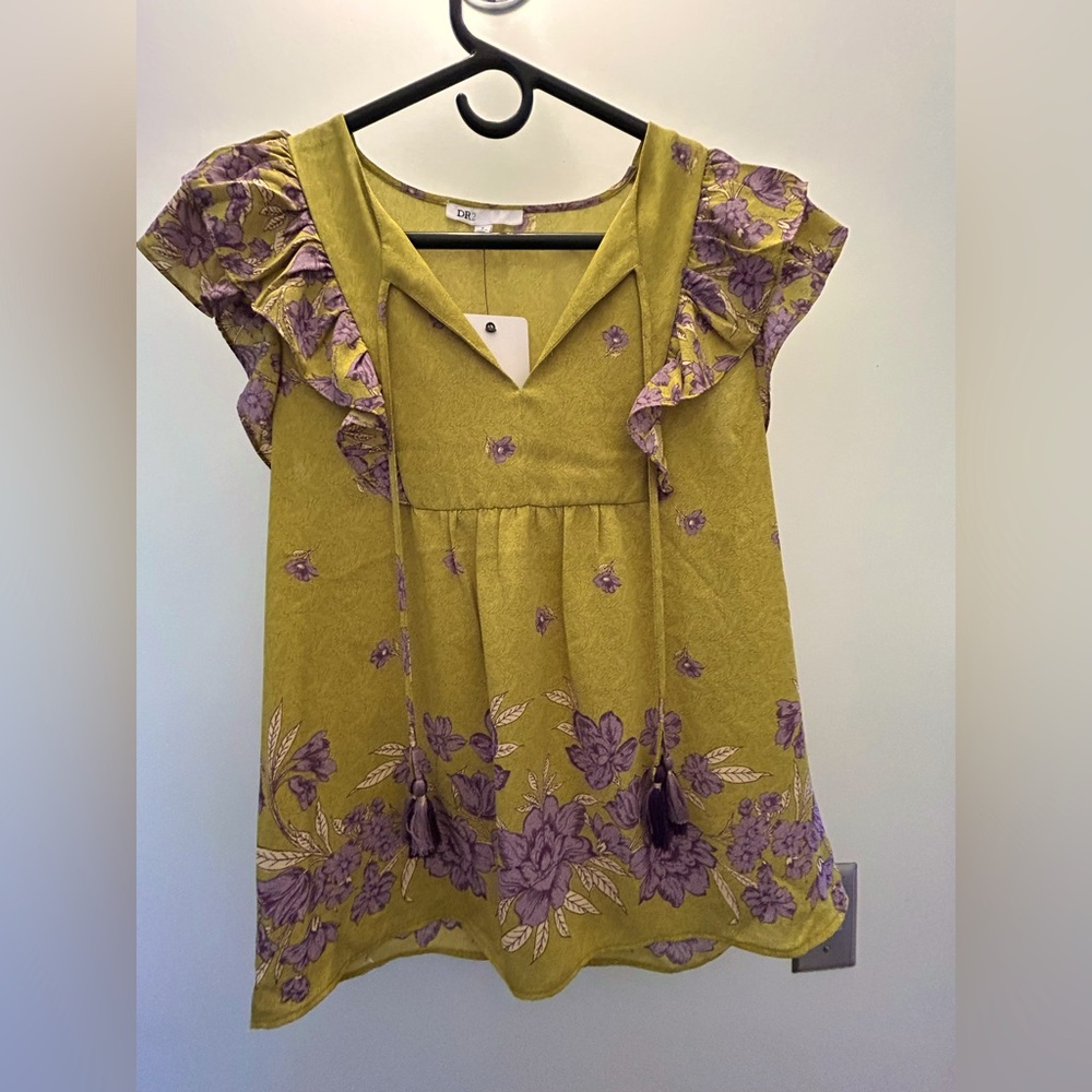 Indian style sleeveless blouse.
